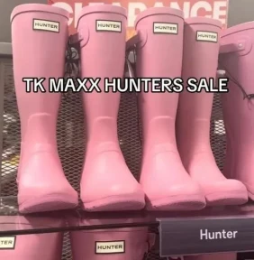 Shoppers are racing to TK Maxx to snap up pricey Hunter wellies for just £17 & there are a range of colours to pick from