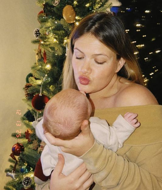 Poppy O'Toole shares photos with her newborn