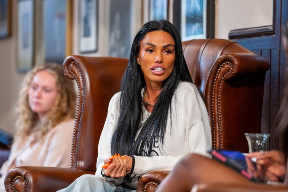 Katie Price Drops Mysterious Message on Couples Facing Tough Times Amid Lee Andrews Drama