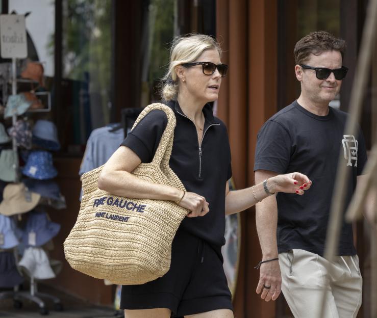 EXCLUSIVE: Declan Donnelly And Ali Astall Enjoy Casual Breakfast In Australia Ahead Of I’m A Celebrity – 08 Nov 2025