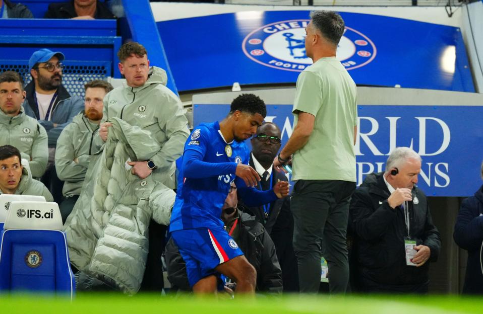 Chelsea Star Issues Apology After Frustration-Fueled Exit Following Substitution Against Man Utd