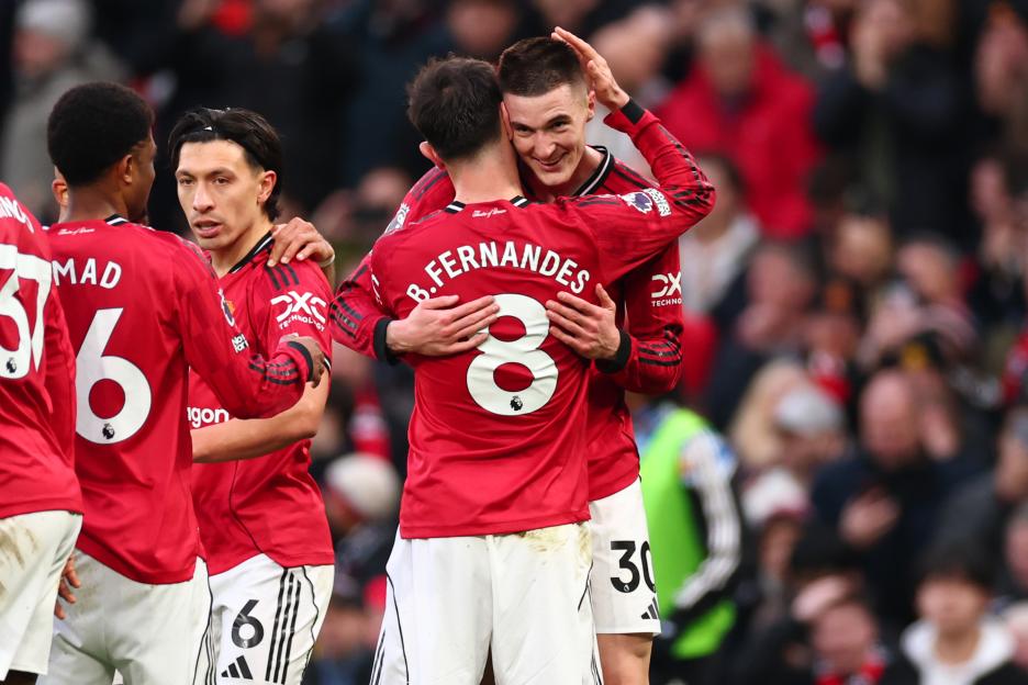 'Michael Carrick Celebrates Thrilling 'Fergie Time' Victory Over Fulham as Classic Manchester United'