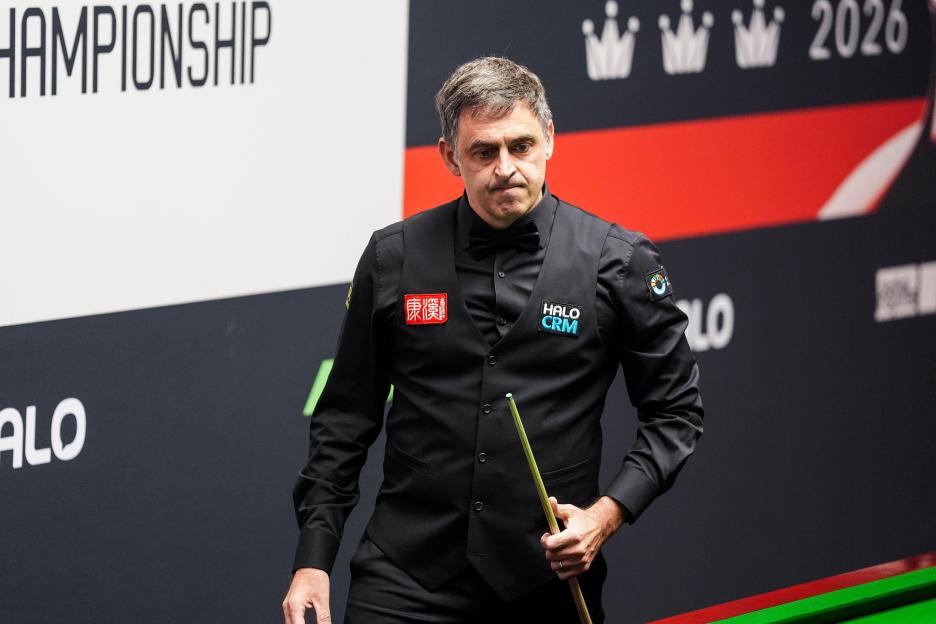 Referee Issues Warning to Crucible Crowd After Fan Distracts Ronnie O'Sullivan During Crucial Moment at World Championship