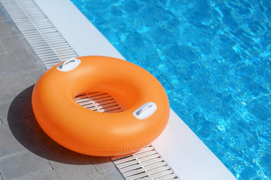 Parents Charged After 4-Year-Old Drowns in Pool While They Swim in Sea at Popular UK Holiday Destination