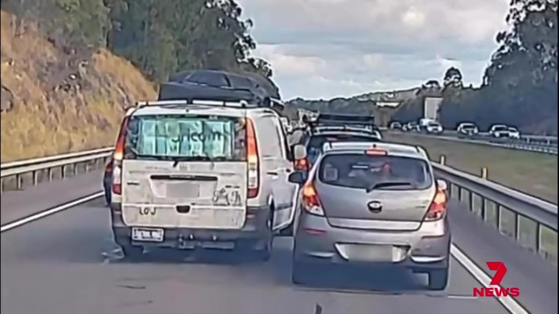 Heroic Muay Thai Fighter Intervenes to Shield Two Women from Angry Topless Driver in Road Rage Incident