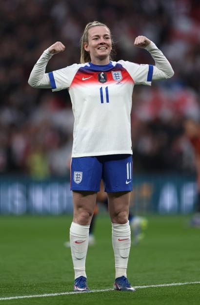 'Lauren Hemp Shatters Records at Wembley with Historic Goal as England Triumphs Over Spain in Heartfelt Tribute to Mary Earps'