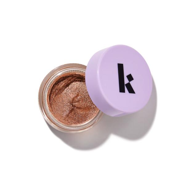 Kulfi Zari Eyes Eyeshadow in a jar.