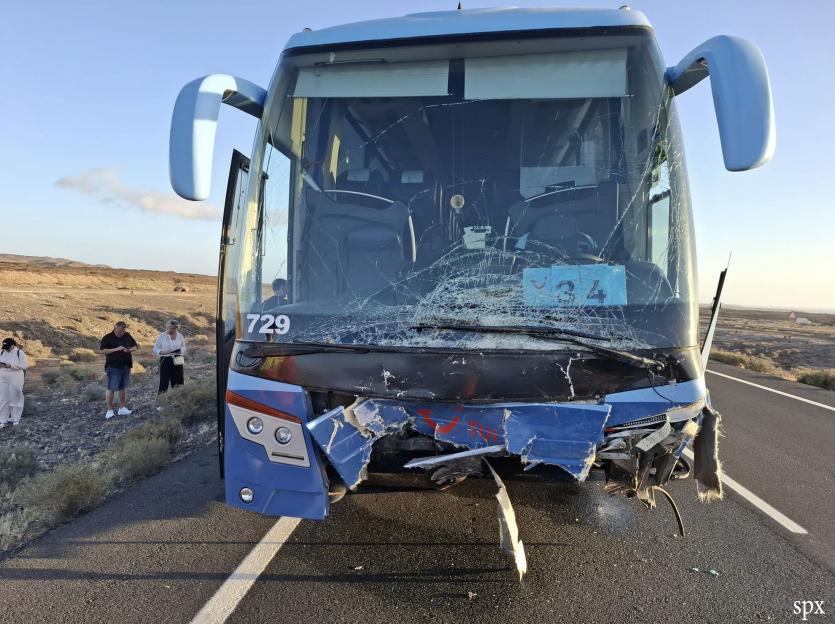 **FULL COPY BY NATALIA PENZA natypenza@gmail.com**.-TEL: +34 659 567 821** .TWO people have died in a head-on collision involving a tourist bus on the holiday island of Lanzarote.