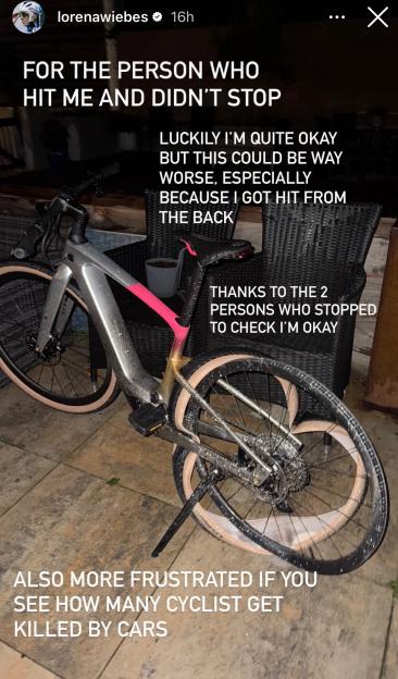 Mangled bike of Lorena Wiebes