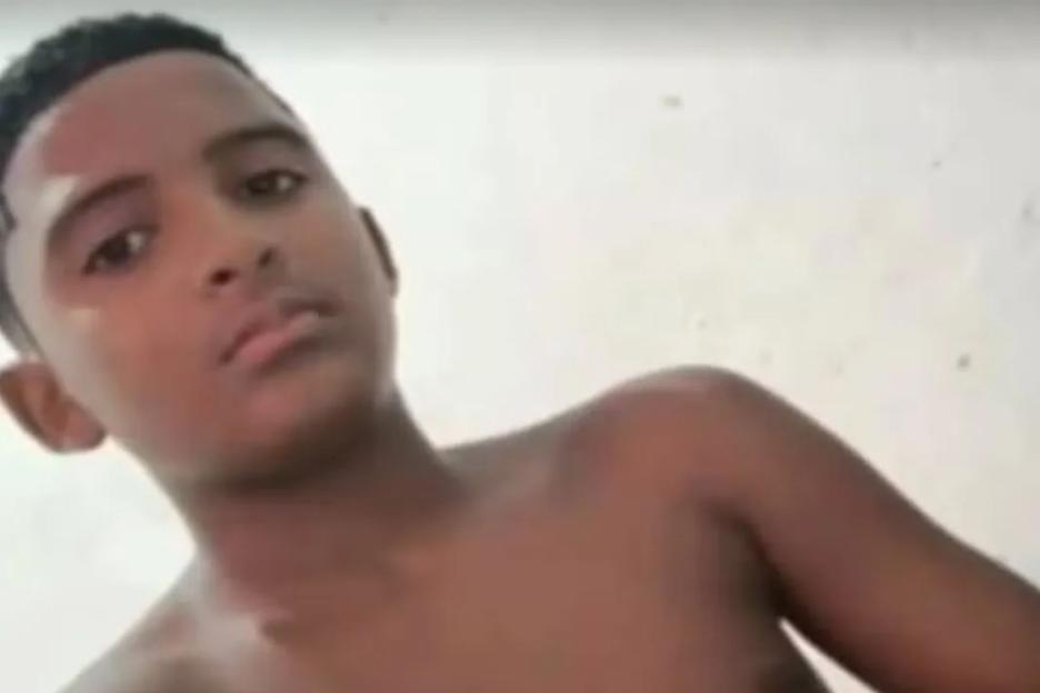 Tragedy Strikes as 13-Year-Old Boy Dies from Shark Attack While Playing at the Beach with Friends