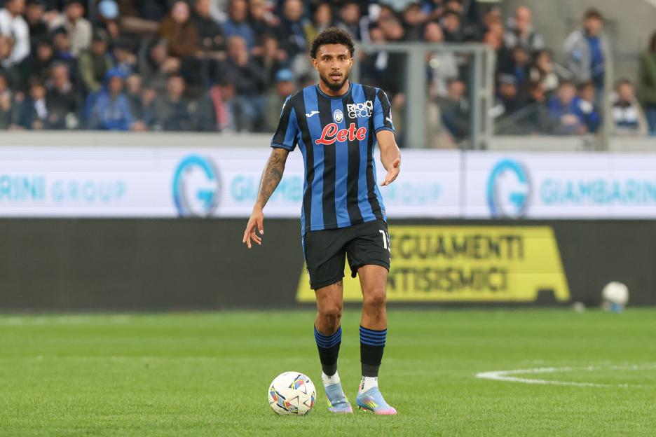 Man Utd Reaches Out to Midfield Transfer Target as Club Prepares to Profit from Underperforming Striker