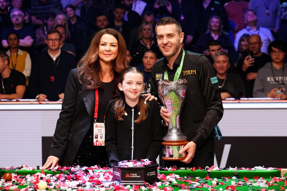 Mark Selby’s Daughter Hilariously Calls Out ‘Boring’ Snooker Star Dad with a Savage Question to Mom