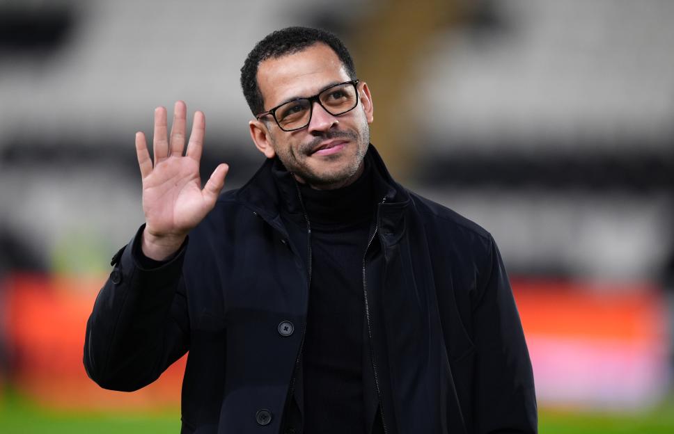 "Viral Moment: Chelsea's Ex-Boss Liam Rosenior's Bold 'Forget That' Team Talk Sparks Paris FC's Ligue 1 Success"