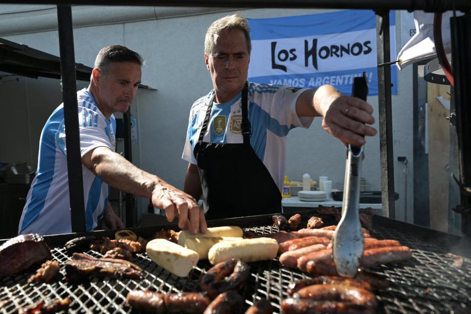 US-FBL-WC-2026-ARG-FANS-FOOD-GASTRONOMY