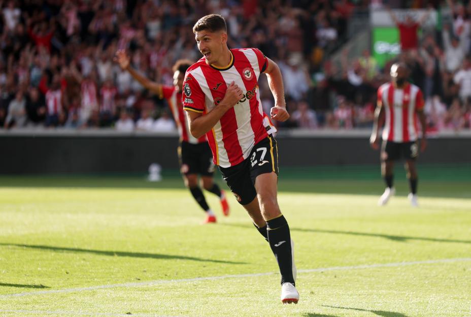 Vitaly Janelt of Brentford celebrating his goal.