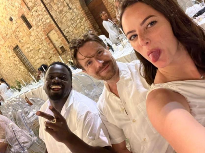 Kaya Scodelario, Joe Dempsie, and Daniel Kaluuya taking a selfie.