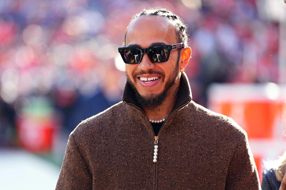 Lewis Hamilton Spreads Holiday Cheer with Heartfelt Message to Over 1,000 Ferrari Employees