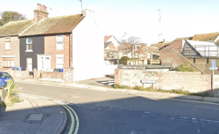 The intersection of Arnold Street and an alleyway in Lowestoft.