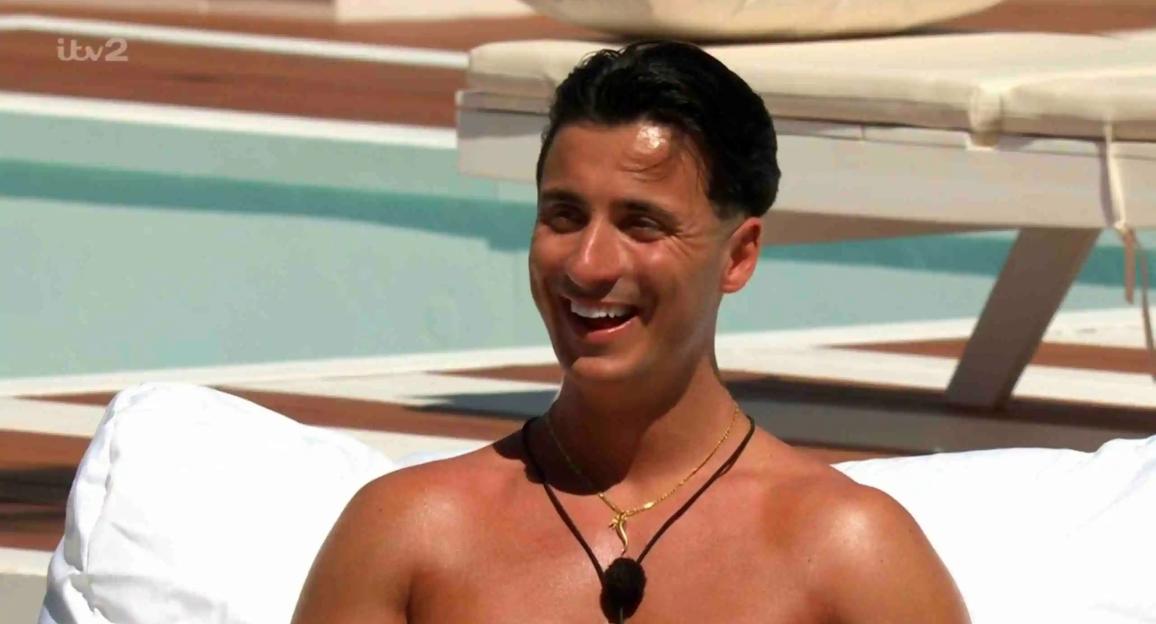 'Love Island Fans Can't Help But Cringe at All Stars' Tommy Just Minutes In, Urging for Rule Changes!'