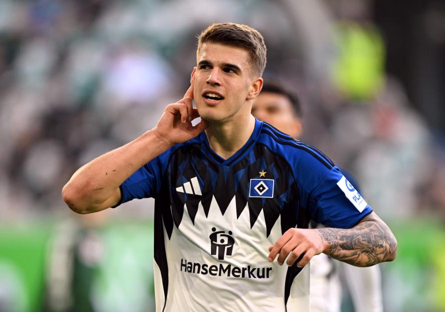 'Tottenham's Potential Lineup for Next Season: Keeping Their 19-Year-Old Wonderkid with a Lucrative Contract to Resist Euro Giants'