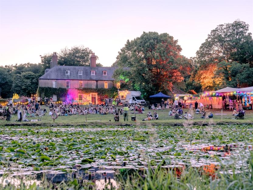 Tragic Loss: 18-Year-Old Woman Dies at UK Music Festival Following Medical Emergency, Event Canceled