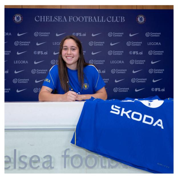 Chelsea Snaps Up Dragoni from Barcelona in Exciting Transfer Deal