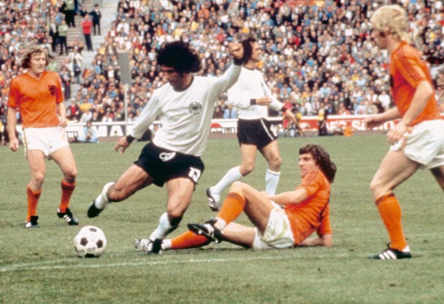 Soccer - World Cup 1974 - final - West Germany v Holland