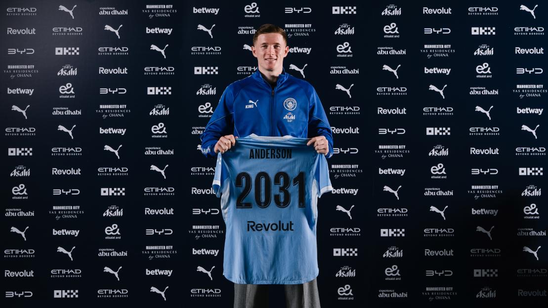 'Ryan Giggs Urged Elliot Anderson to Choose Man Utd Before His £116m Move to City—With a Nod to the Red Devils'