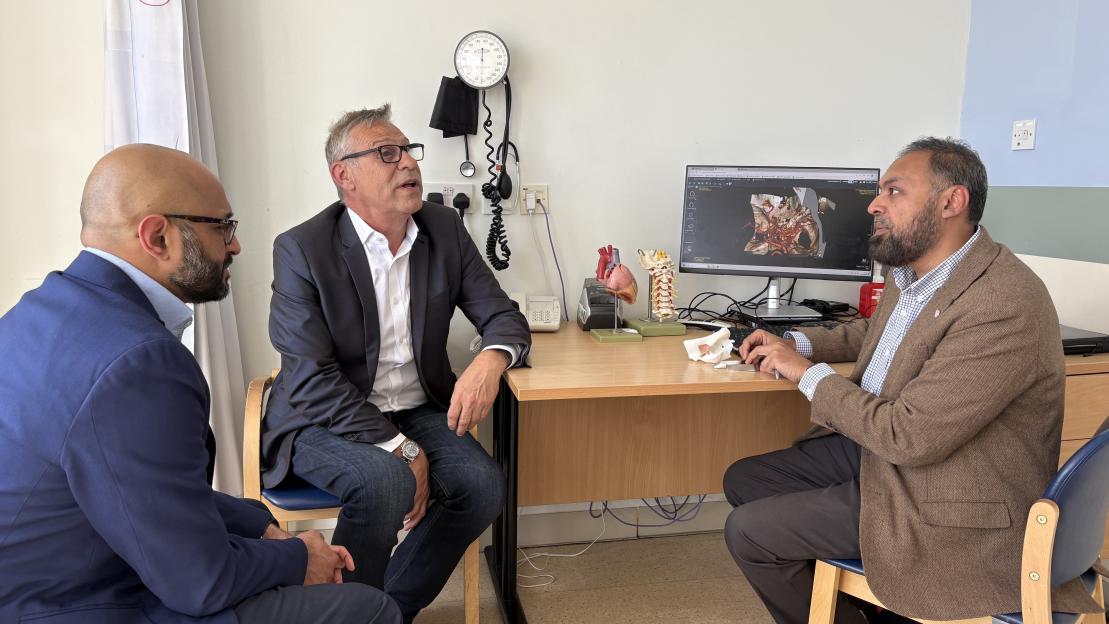 Keyhole brain aneurysm operation