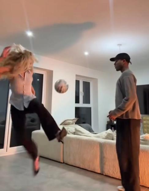 NINTCHDBPICT001055979402