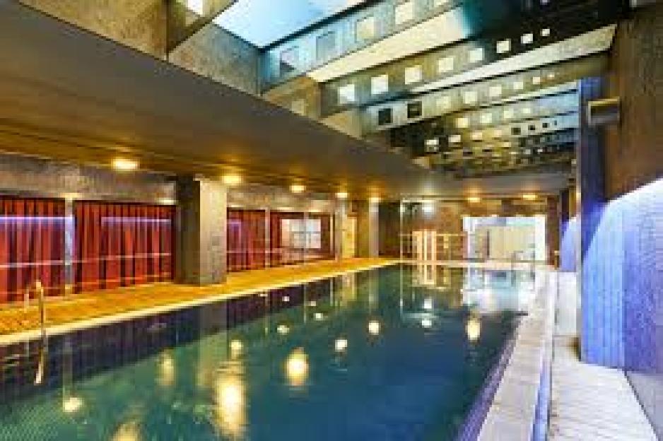 Indoor swimming pool at the Silken Monumental Naranco hotel.
