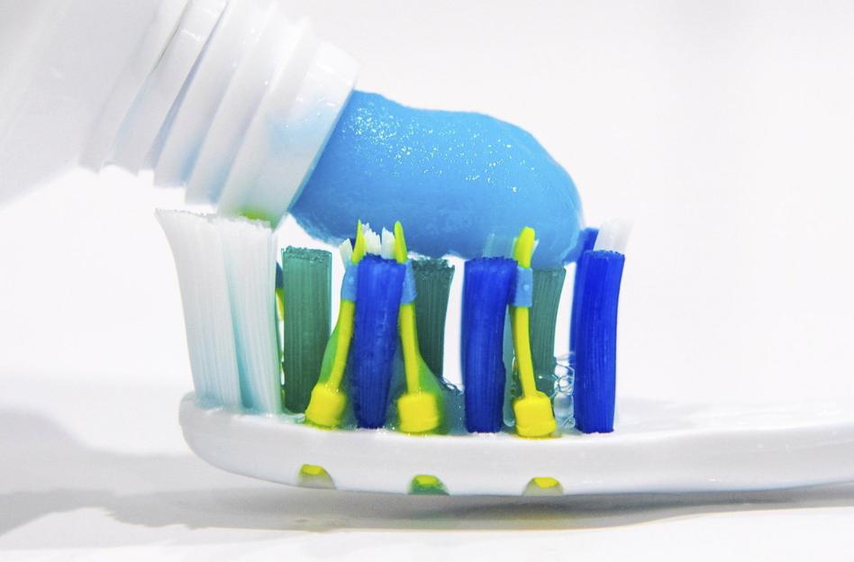 Only 12 per cent of Brits following a dentist-recommended teeth cleaning routine