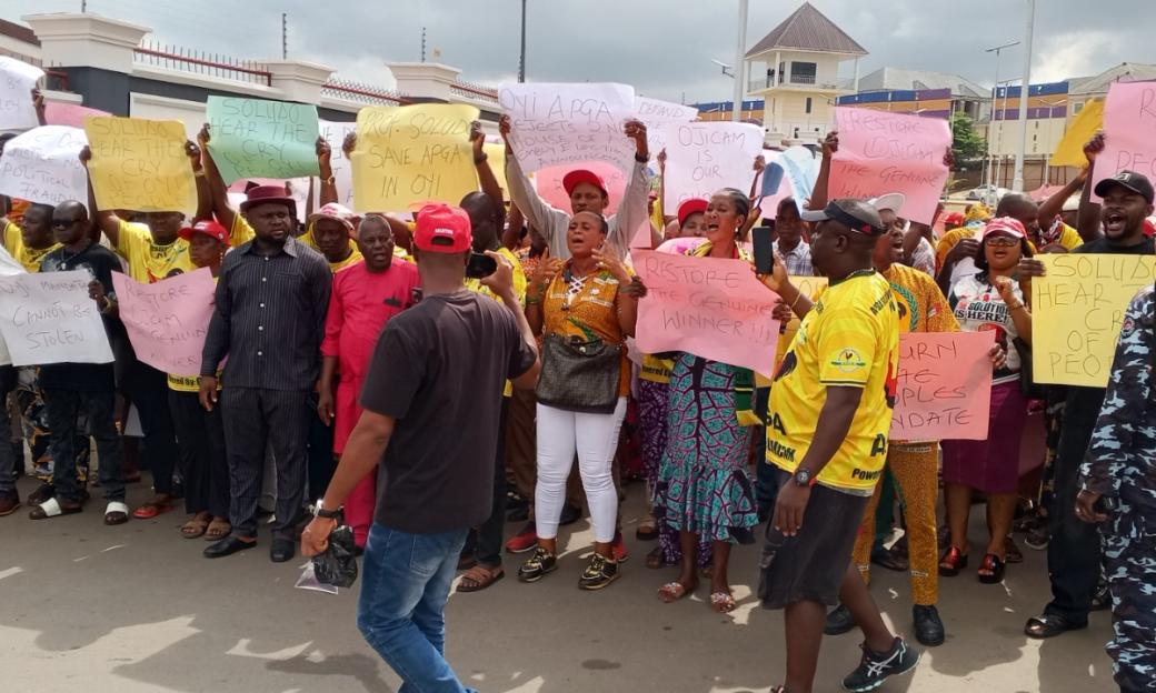 Anambra Government House Erupts in Protest as APGA Supporters Reject Primary Results