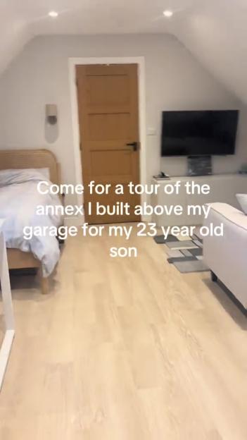 NINTCHDBPICT001037320823