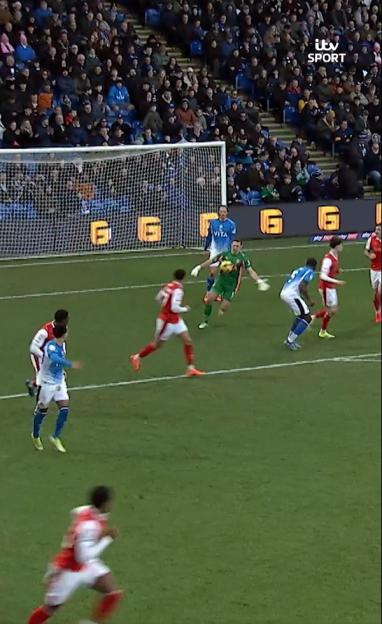'‘Award Him the Puskas!’ – Hilarious League One Own Goal Leaves Fans Scratching Their Heads'