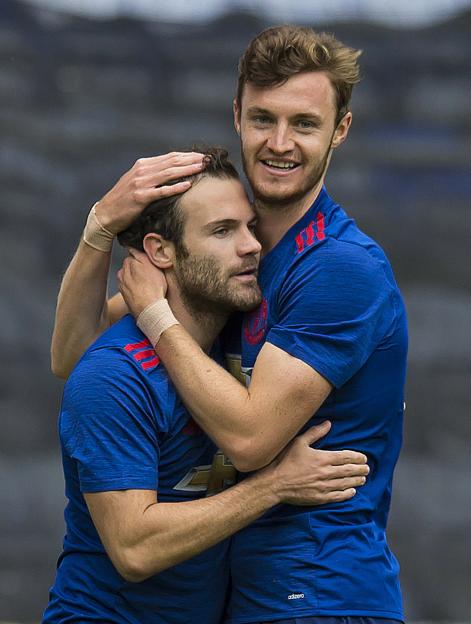 'Unemployed at 33: Harry Kane's Ex-Teammate Reflects on Missed Opportunity with Rashford at Man Utd'