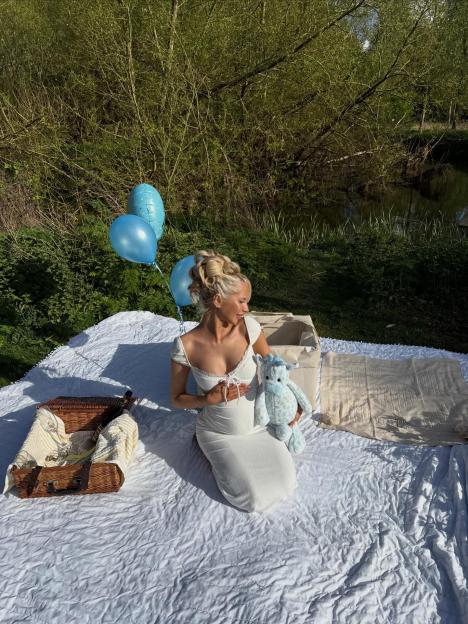 Big Brother's Elsa Rae Unveils Baby's Gender at Cozy Picnic with Boyfriend Marcus