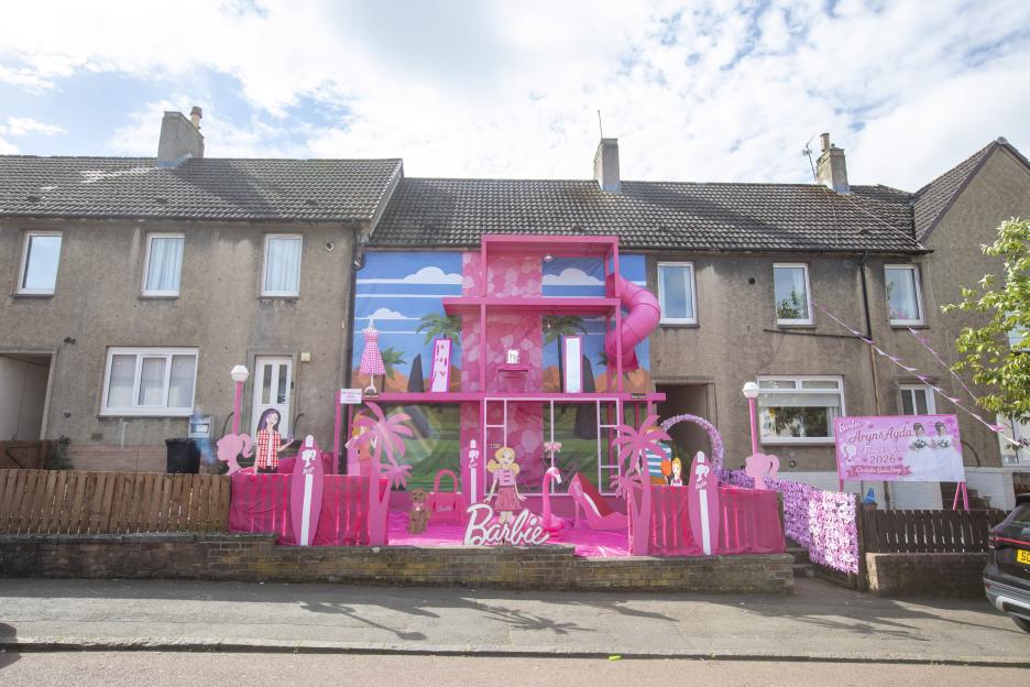 Mum spends £5,000 transforming home into 'Barbie Dreamhouse'