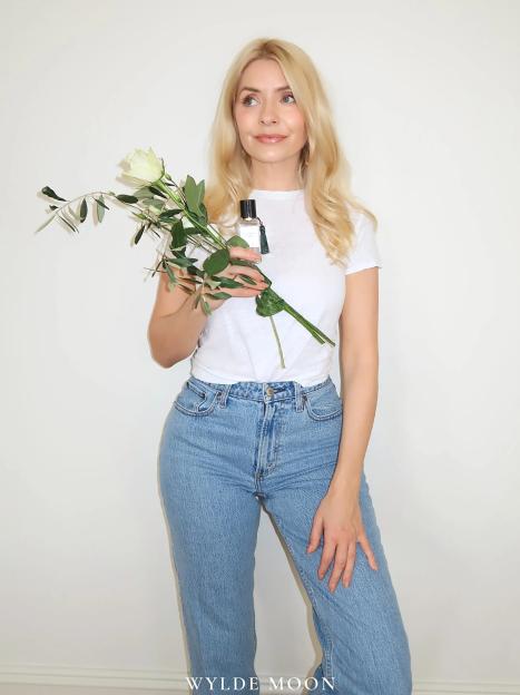 Holly Willoughby Maintains Strong Spirit After Disturbing Prison Photo Cache of Failed Kidnapper Surfaces