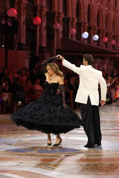 Jennifer Lopez dancing at Vogue World: Milano 2026.