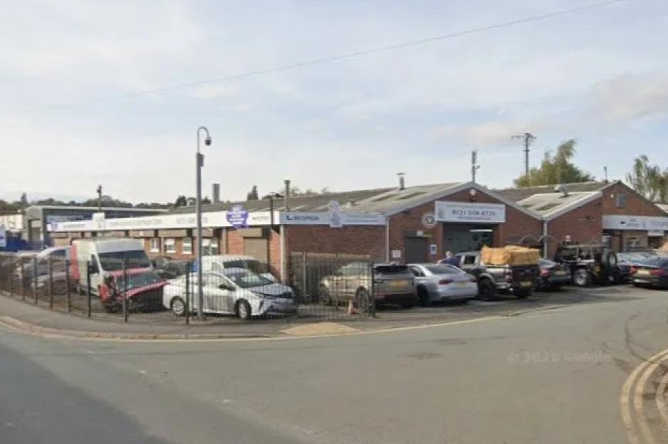 Tragic Discovery: Newborn Baby Girl Found on Rubbish Pile After Bin Men Unwittingly Transport Her, Prompting Urgent Police Investigation