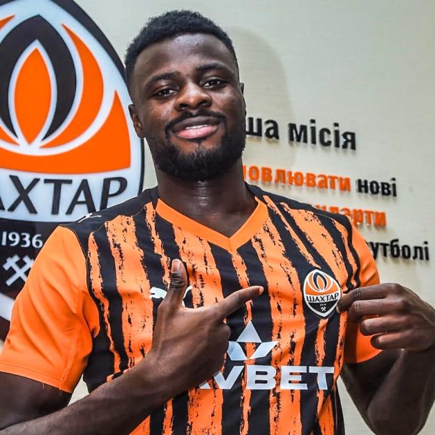 Shakhtar Donetsk Welcomes Nigerian Midfielder in Exciting Transfer!