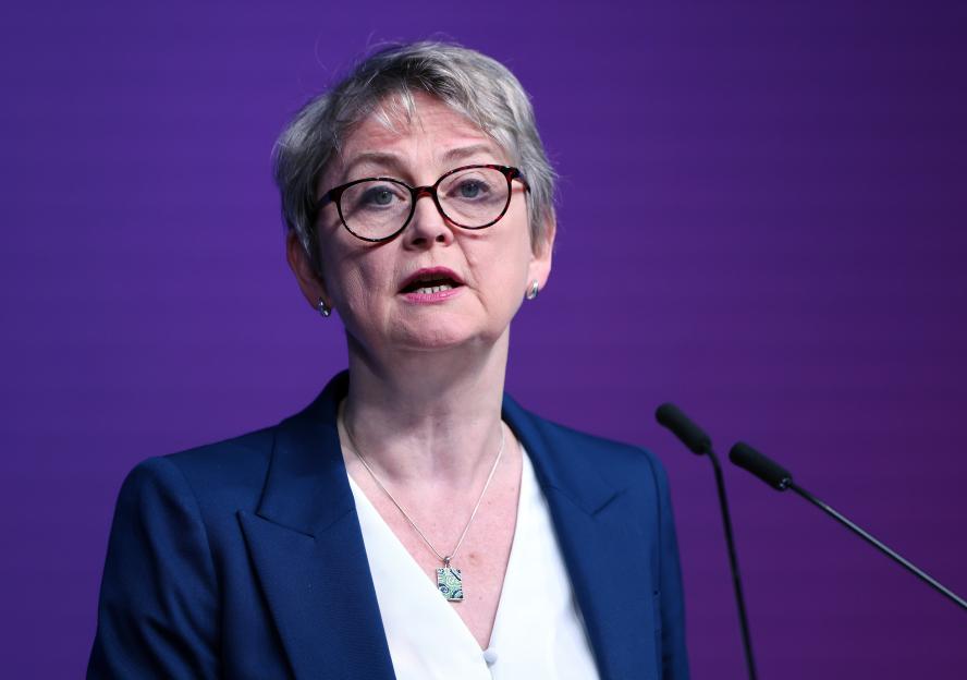 Cooper Fires Back at Labour Colleagues, Accusing Them of 'Trying to Turn Back the Clock' on Brexit Infighting