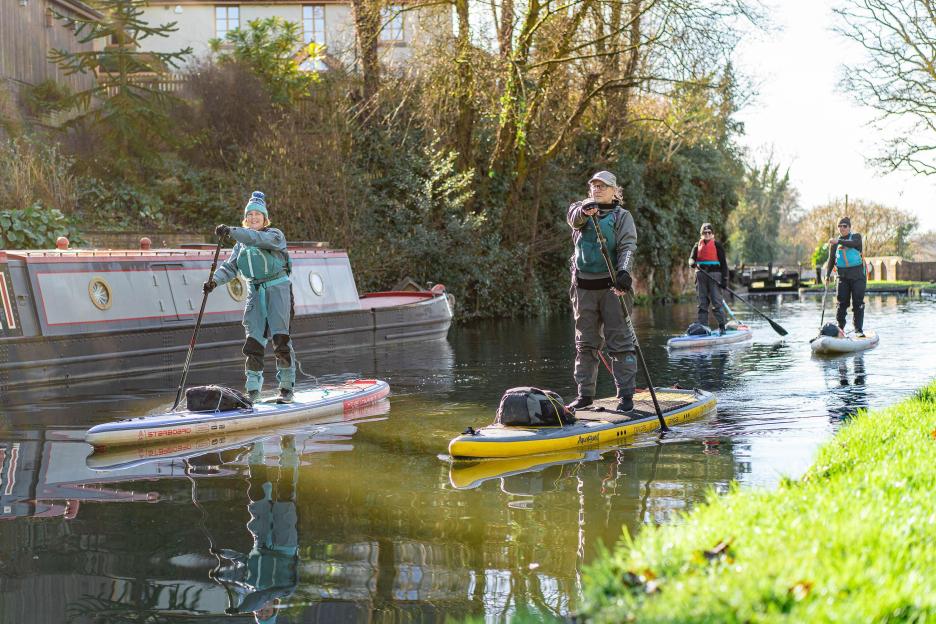 Kidderminster, UK. 14th February, 2026. UK weather: sunshine finally returns to the Midlands as paddleboarders head to Britain?s waterways to make the most of the warming weather. Credit: Lee Hudson/Alamy Live News