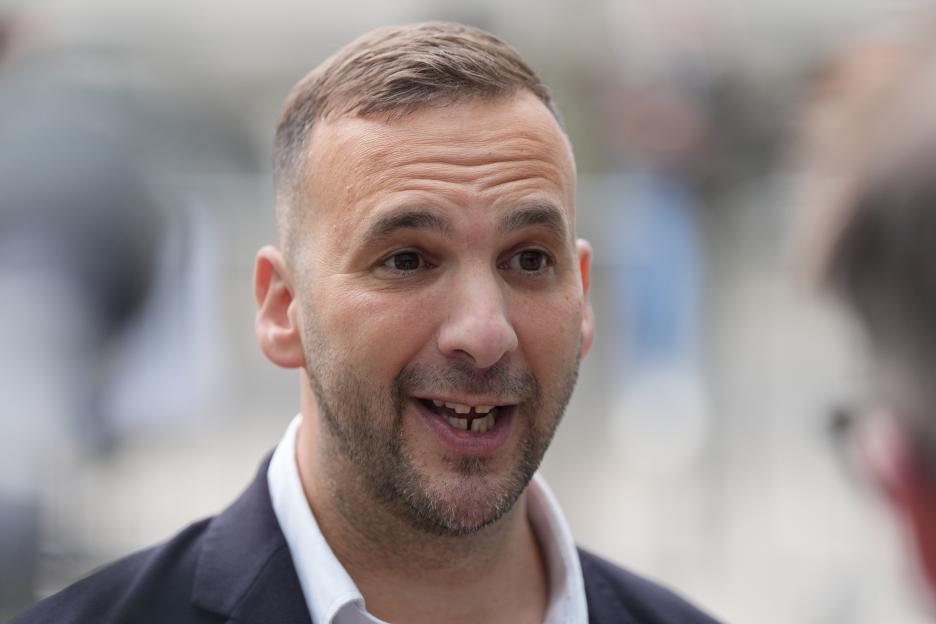 Zack Polanski Accused of Misrepresenting His Ties to the Ministry of Justice, Adding to Green Leader's Challenges