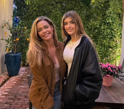 Charlie Sheen, Brooke Mueller, and their twin daughters.