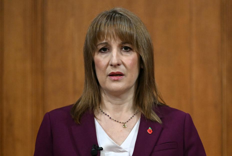 Rachel Reeves Sends Strong Warning to Would-Be Rebels Amid Andy Burnham's Coup Rumors
