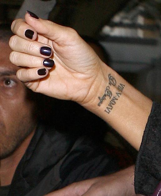 Victoria Beckham at the Los Angeles International Airport, Los Angeles, America - 14 Mar 2009