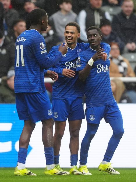 Newcastle 2, Everton 3: Barry Shocks Toon Fans with Last-Minute Winner After Murphy's Hopeful Equalizer