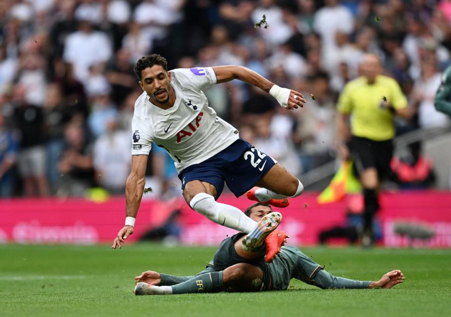 Premier League - Tottenham Hotspur v Everton